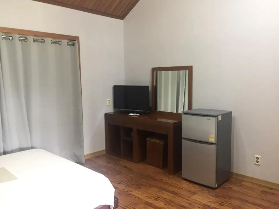 Namu Hyanggi Pension Jeju 0*,